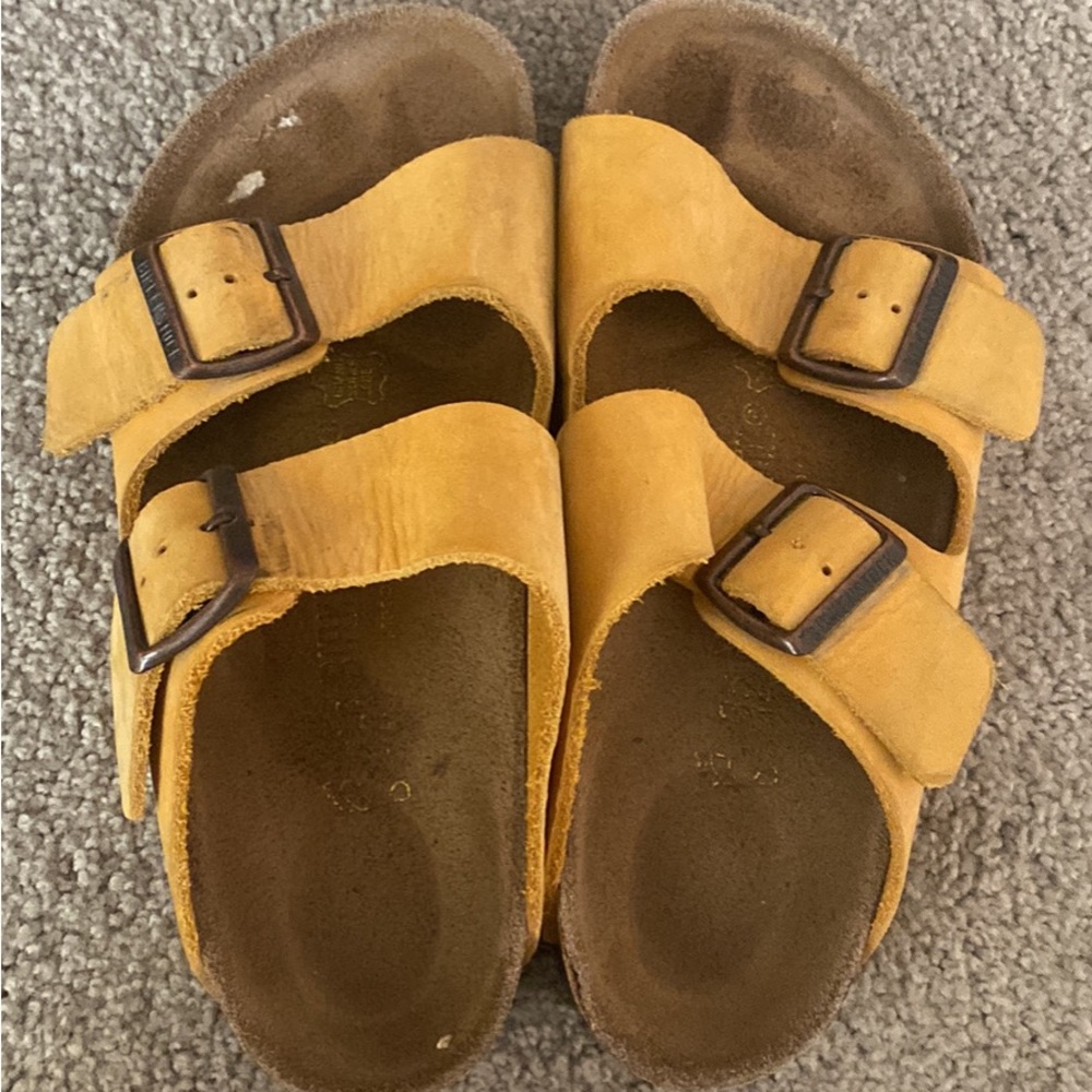 Arizona Birkenstocks size 35 wide